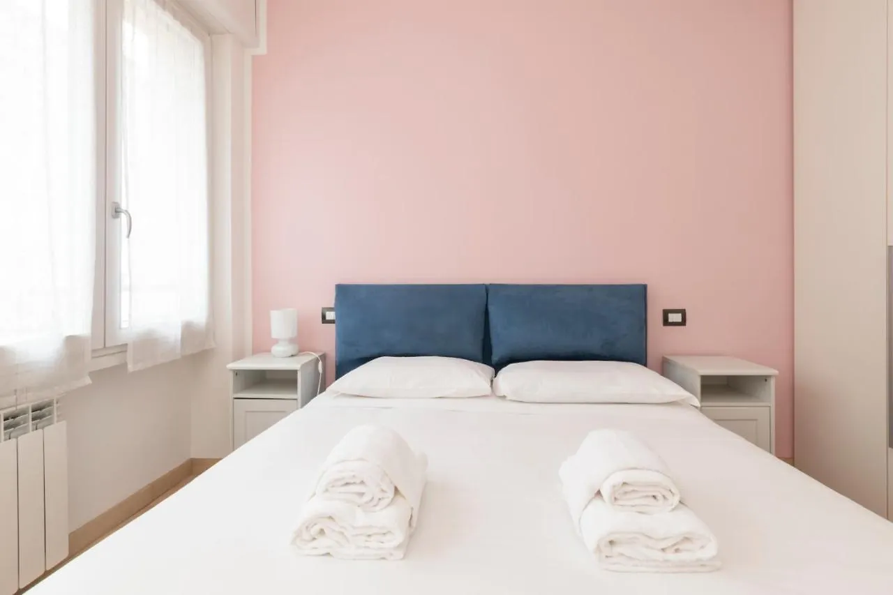 Luxury Apartment Near Bocconi Zamenhof 7 Milan
