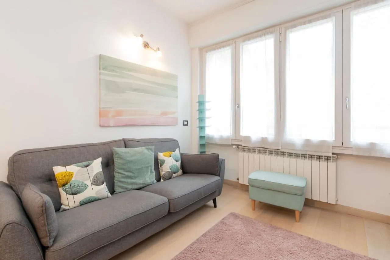 Luxury Apartment Near Bocconi Zamenhof 7 Milan